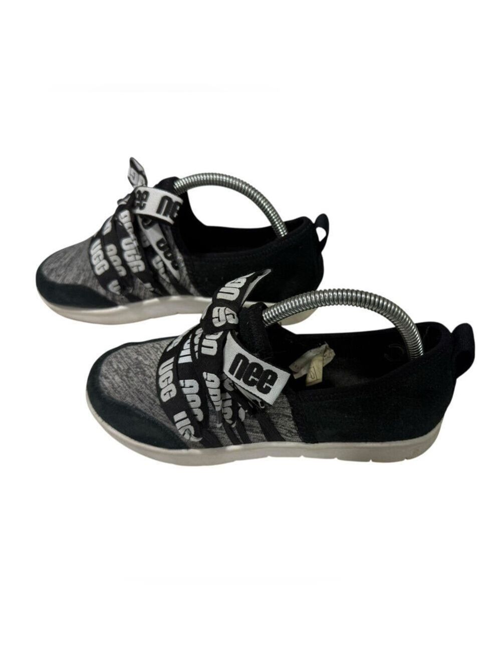 UGG Seaway Logo Trainer Slip On Tennis Shoe Kids Sz3